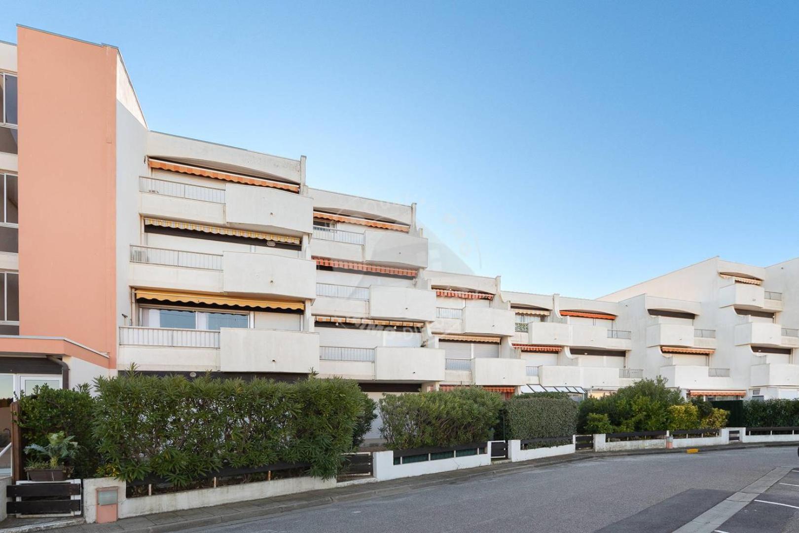 AS9557 - Studio vue sur la mer avec parking privé proche centre ville Le Grau-du-Roi Exteriör bild